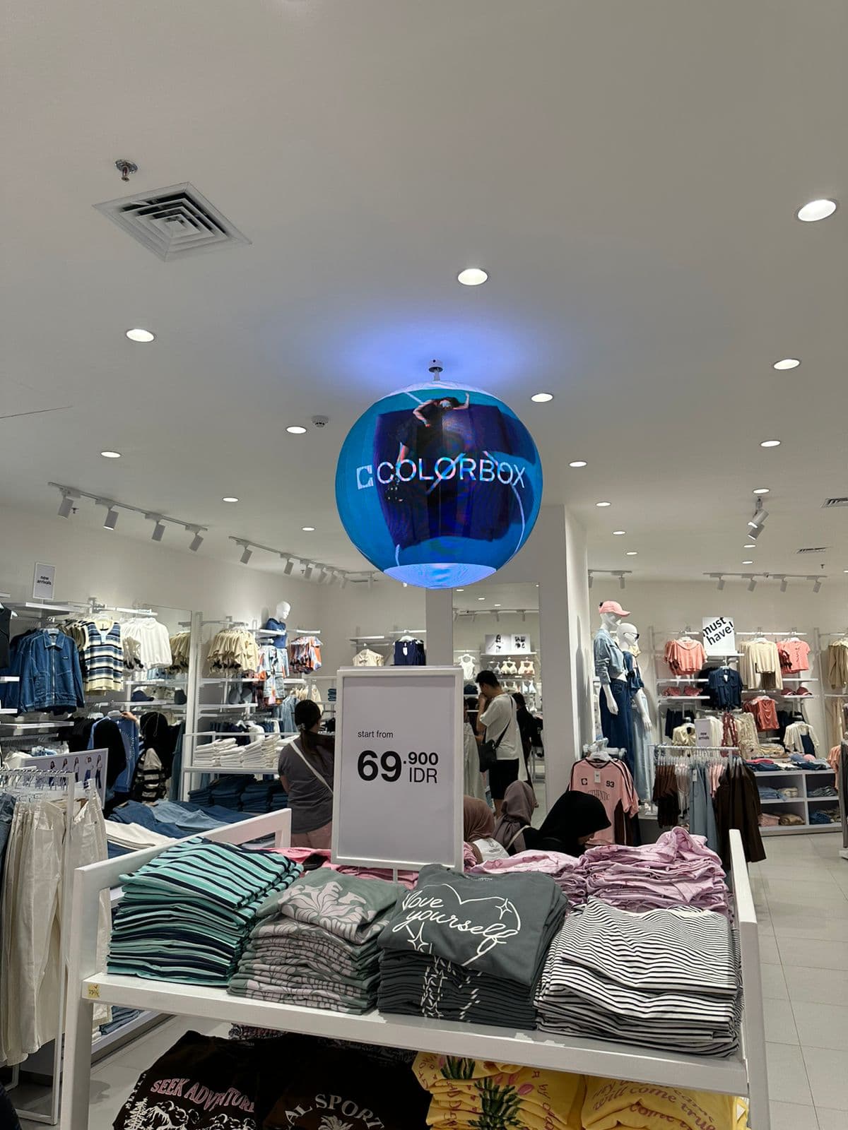 Globe LED Videotron for COLORBOX at Galaxy Mall 3, Surabaya