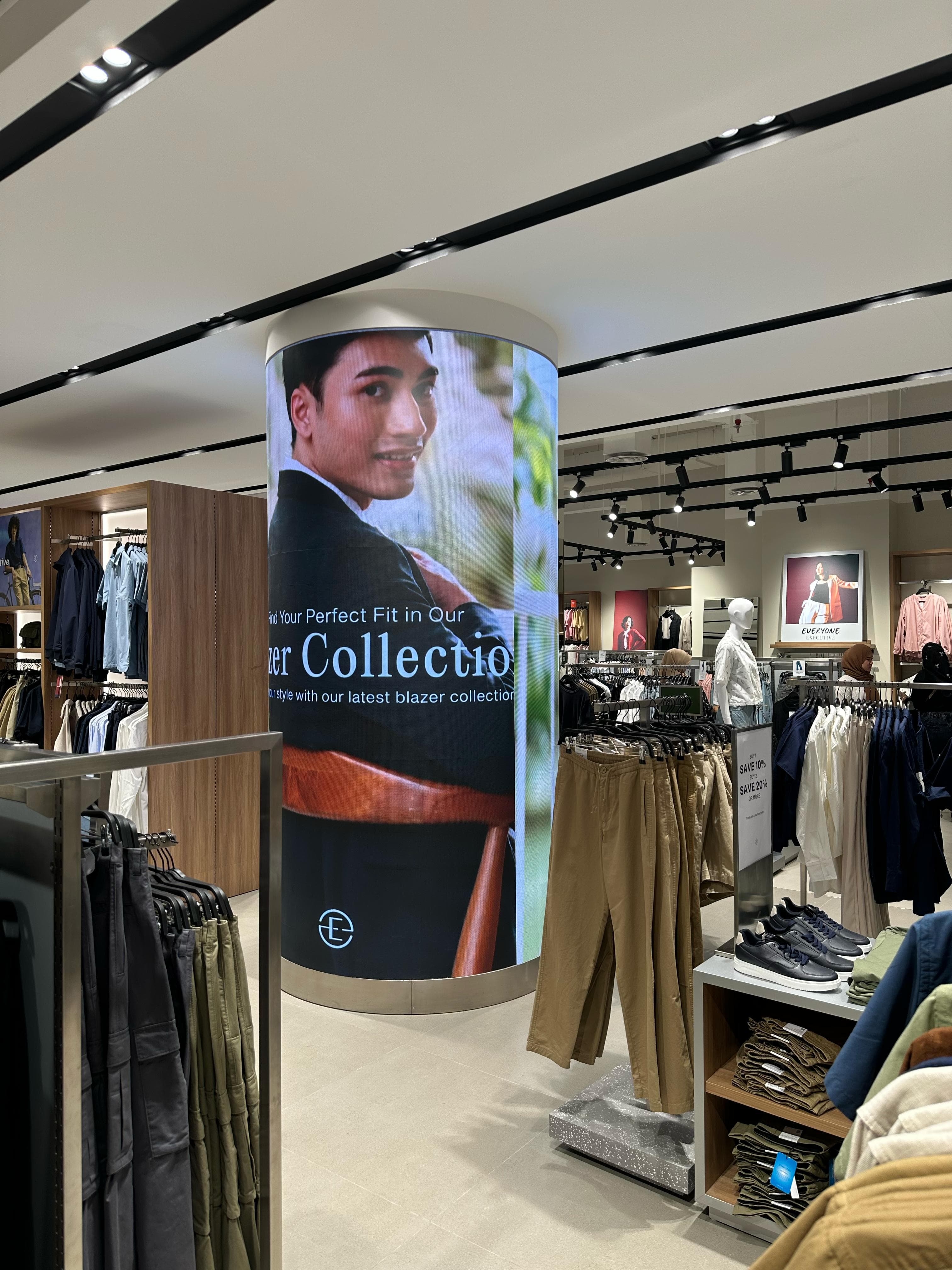 Curved LED Videotron for EXECUTIVE at DP Mall, Semarang